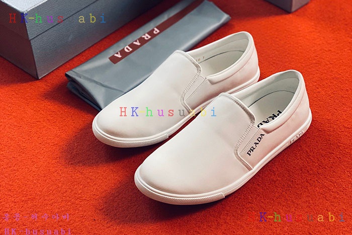 NEW 프라다 스니커즈 신상 P 335698