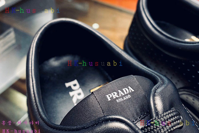 NEW 프라다 스니커즈 신상 P 335701
