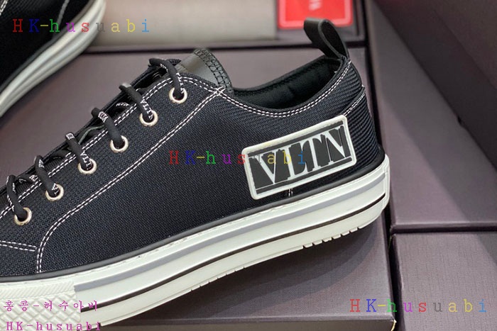 NEW 발렌티노 스니커즈 신상 V 236301