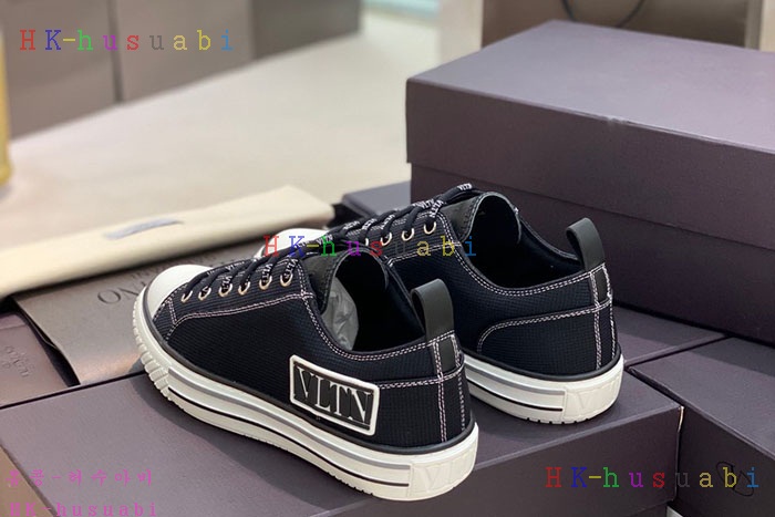 NEW 발렌티노 스니커즈 신상 V 236301
