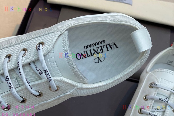 NEW 발렌티노 스니커즈 신상 V 236304