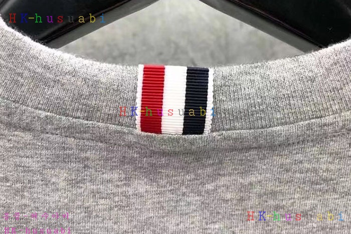NEW 톰브라운 반팔티 신상 TB 2433319