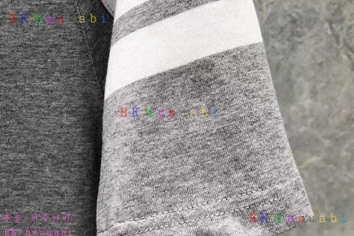 NEW 톰브라운 반팔티 신상 TB 2433319