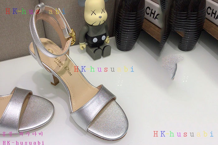 NEW 디올 신발 신상 DR 725559