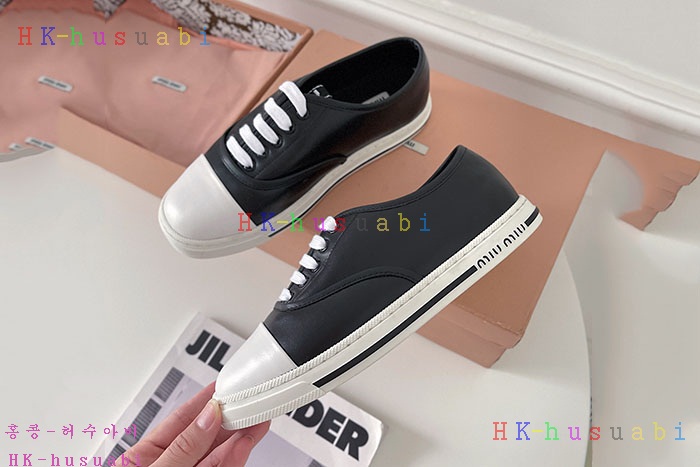 NEW 미우미우 신발 신상 M 3352502