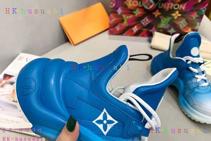 NEW 루이비통 스니커즈 신상 LV 724481