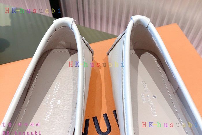 NEW 루이비통 스니커즈 신상 LV 724482