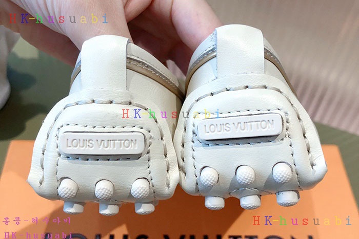 NEW 루이비통 스니커즈 신상 LV 724482