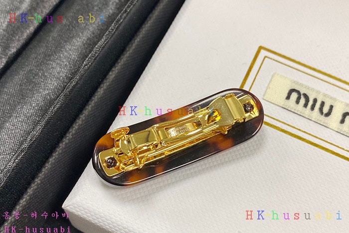 NEW 미우미우 헤어핀 신상 D 689961