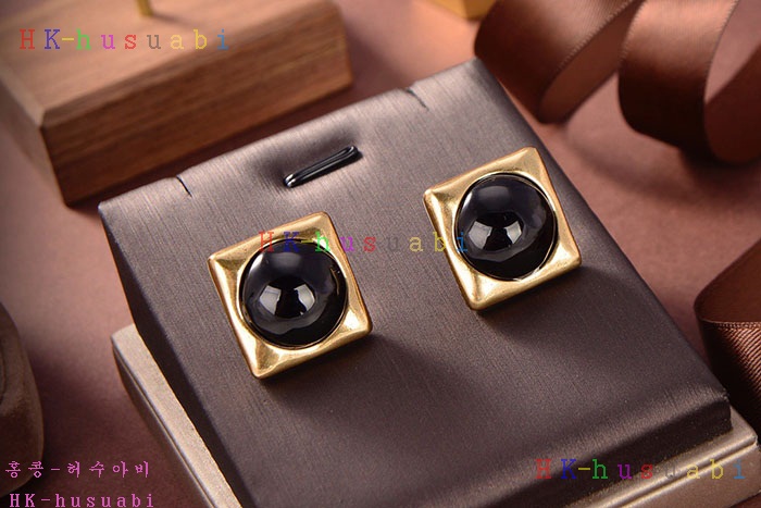 NEW 입생로랑 귀걸이 신상 SL 827750