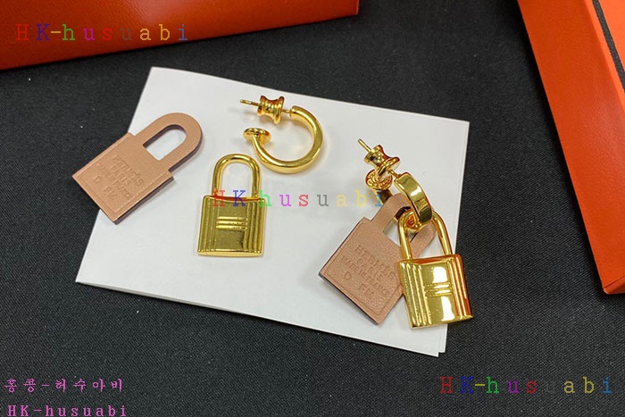 NEW 에르메스 귀걸이 신상 H 72557
