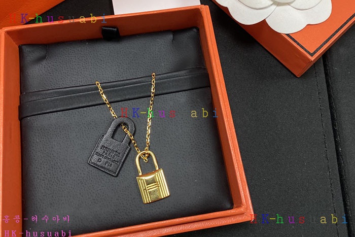 NEW 에르메스 목걸이 신상 H 72561