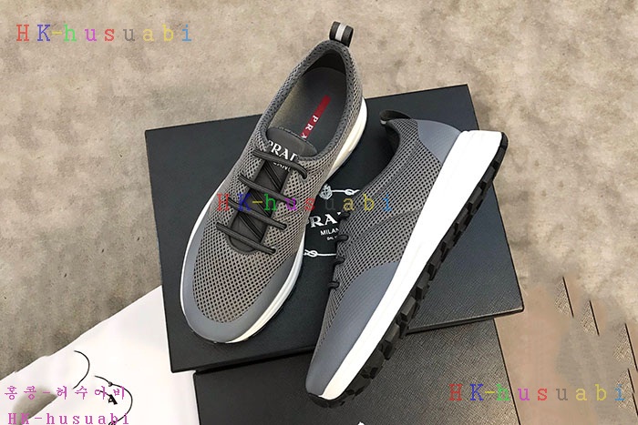 NEW 프라다 스니커즈 신상 P 242554