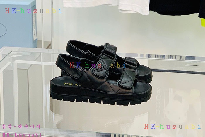 NEW 프라다 샌들 신상 P 242550
