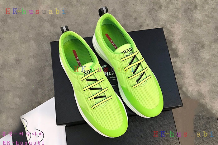NEW 프라다 스니커즈 신상 P 242555