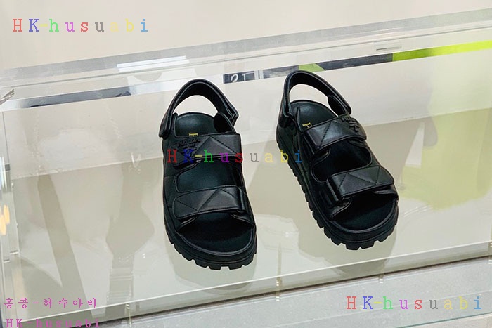 NEW 프라다 샌들 신상 P 242550
