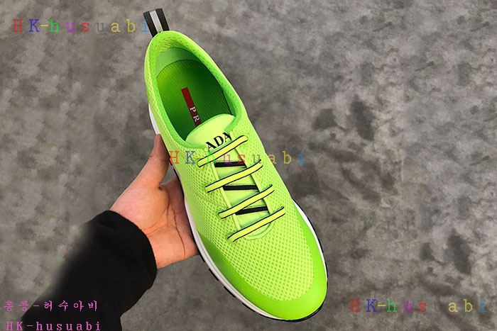 NEW 프라다 스니커즈 신상 P 242555