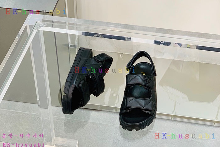 NEW 프라다 샌들 신상 P 242550