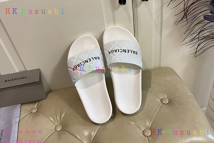 NEW 발렌시아가 슬리퍼 신상 B 447222