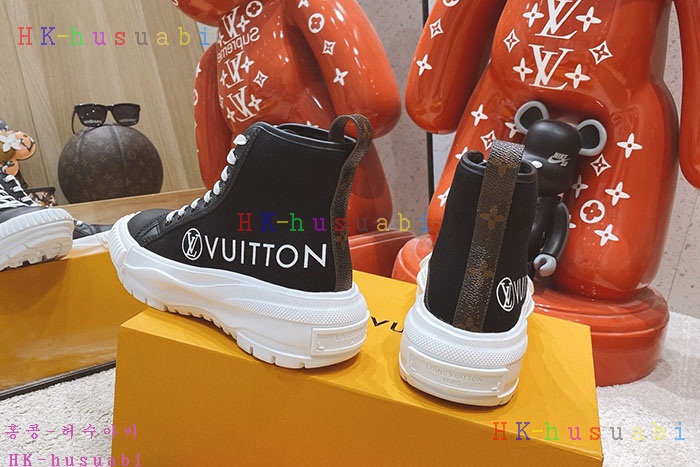 NEW 루이비통 스니커즈 신상 LV 7445823