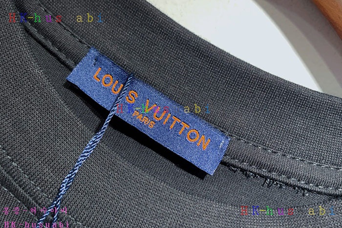 NEW 루이비통 반팔티 신상 LW 158220