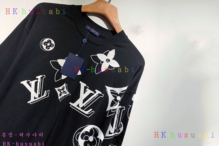 NEW 루이비통 반팔티 신상 LW 158220