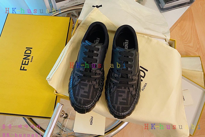 NEW 펜디 스니커즈 신상 FD 3335825