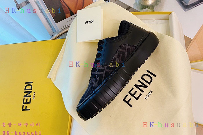 NEW 펜디 스니커즈 신상 FD 3335825