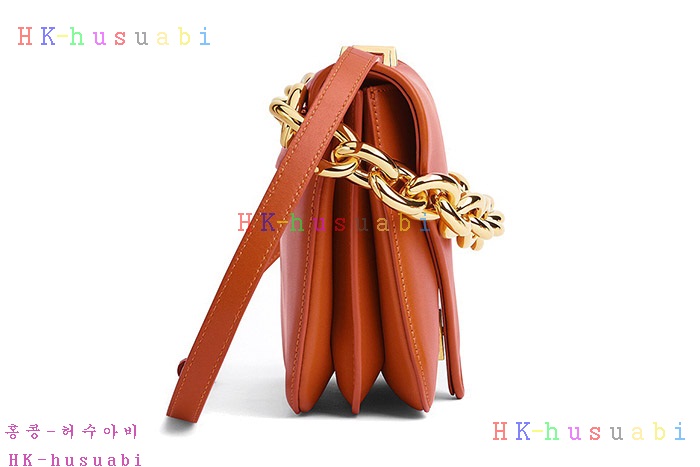 ★미러급★보테가베네타 마운트 사첼백 667399-9
