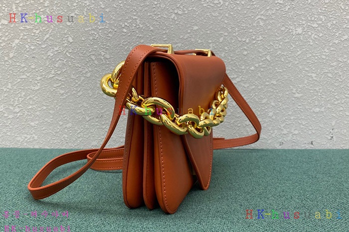 ★미러급★보테가베네타 마운트 사첼백 667399-9