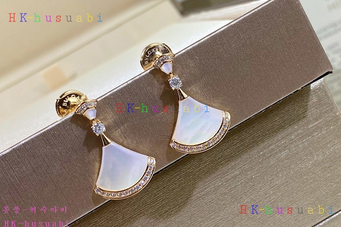 NEW 불가리 귀걸이 신상 B 1145525