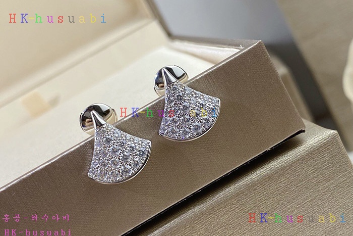 NEW 불가리 귀걸이 신상 B 1145526