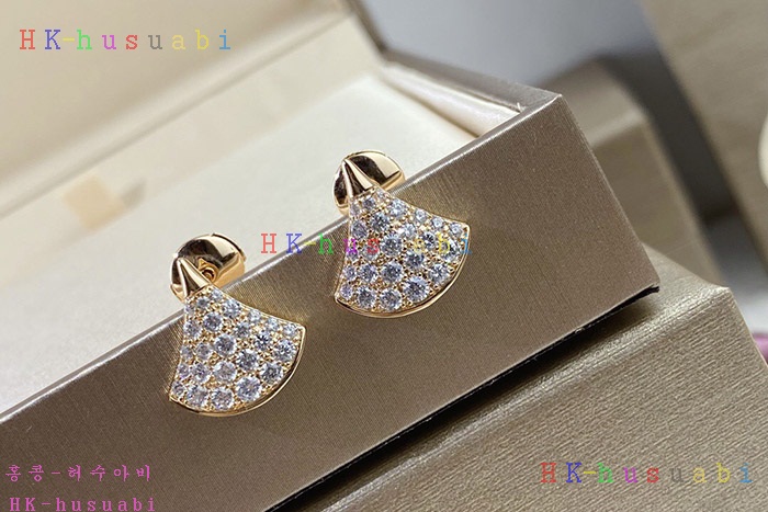 NEW 불가리 귀걸이 신상 B 1145526
