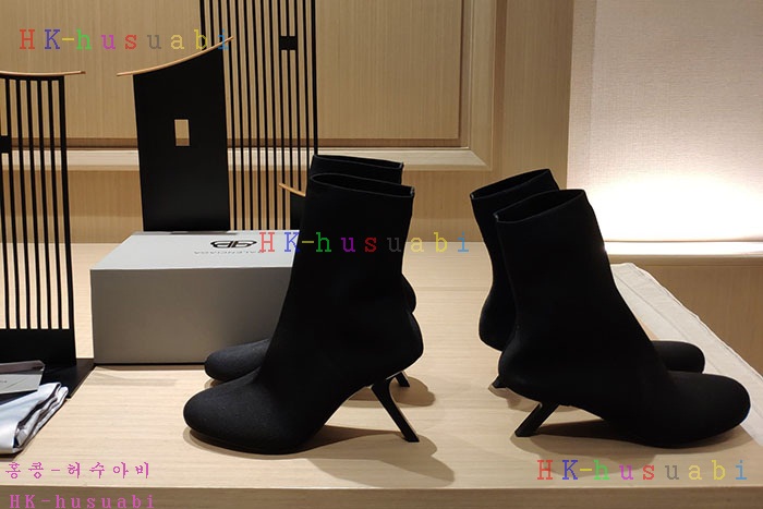 NEW 발렌시아가 부츠 신상 B 3326621