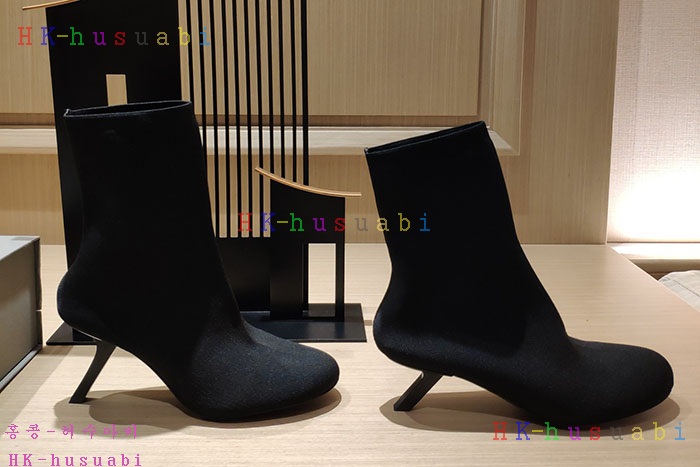 NEW 발렌시아가 부츠 신상 B 3326621