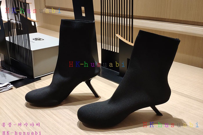 NEW 발렌시아가 부츠 신상 B 3326621