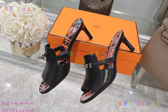 NEW 에르메스 샌들 신상 H 2477407