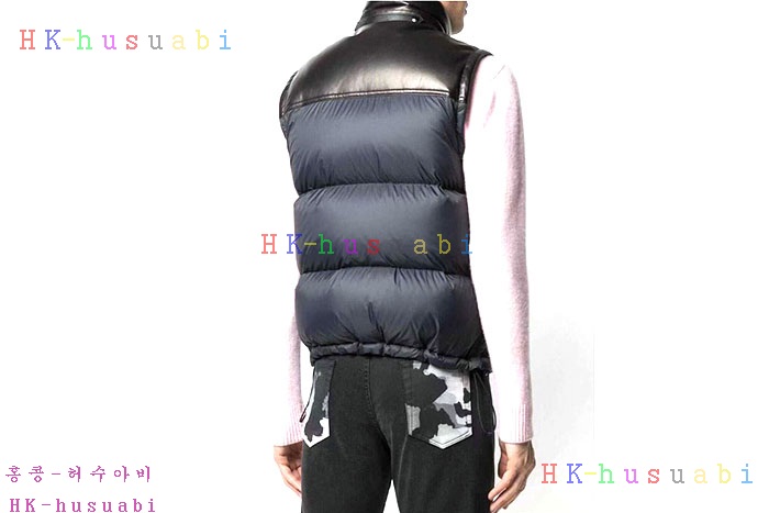 NEW 몽클레어 패딩조끼 신상 M 332660