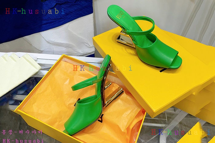 NEW 펜디 신발 신상 FD 2428856