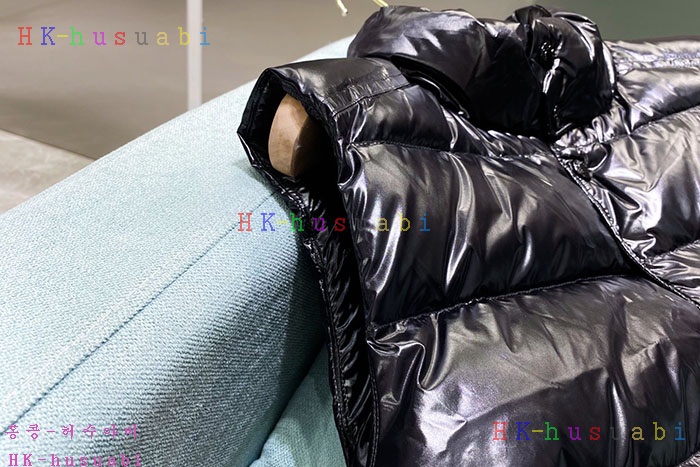 NEW 몽클레어 패딩조끼 신상 M 2528224