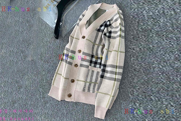 NEW 버버리 가디건 신상 BB 2582908