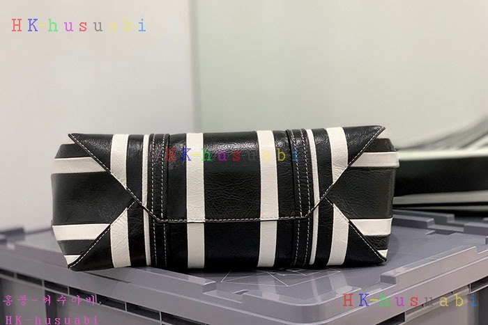 ★미러급★발렌시아가 바베스 쇼퍼백 6714091