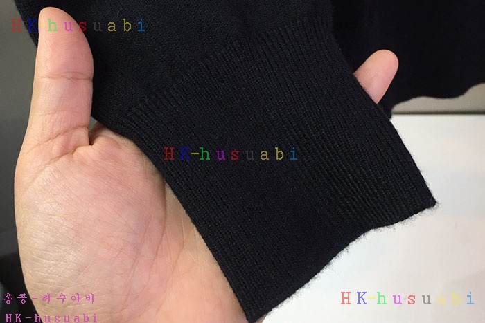 NEW 프라다 니트 신상  P 5525234