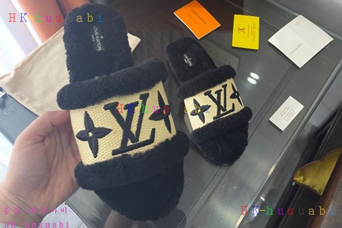 NEW 루이비통 신발 신상 LV 2256351