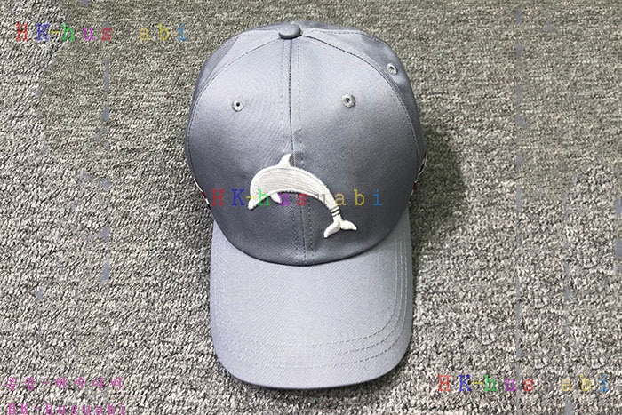 NEW 톰브라운 모자 신상 TB 558221