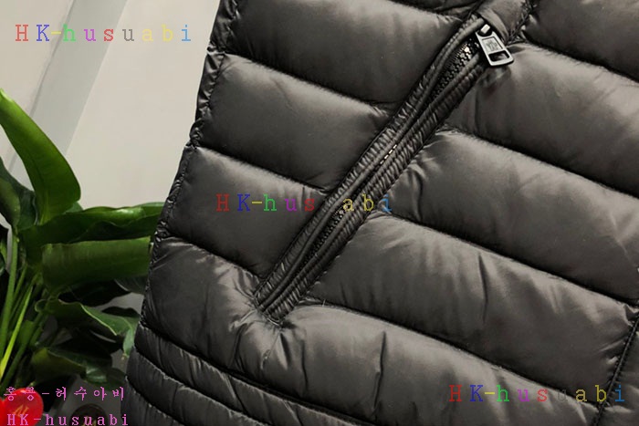 NEW 몽클레어 패딩조끼 신상 M 8857251