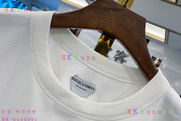 NEW 보테가베네타 긴팔티 BV 582890