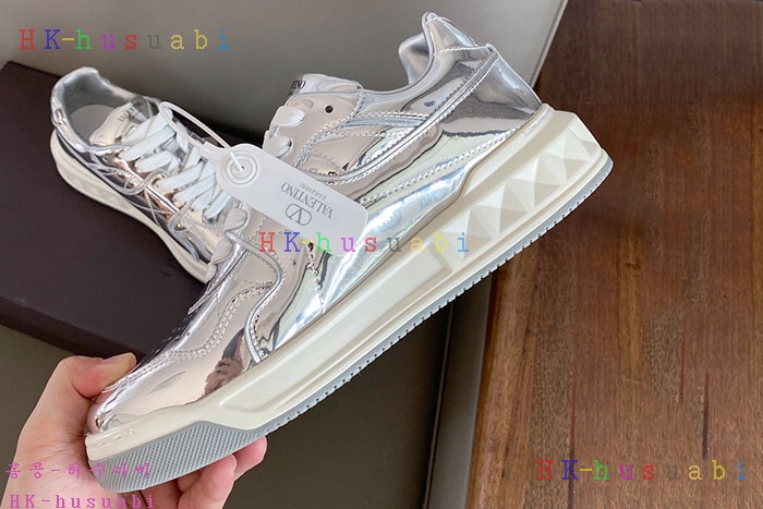 NEW 발렌티노 스니커즈 신상 V747742