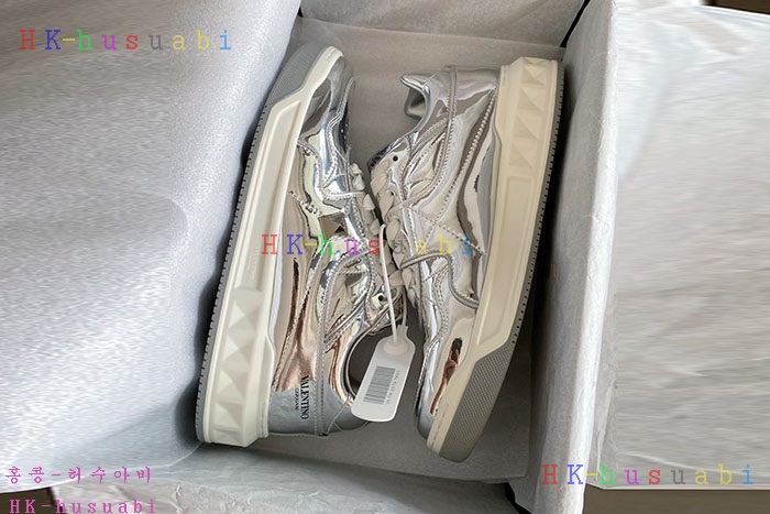 NEW 발렌티노 스니커즈 신상 V747742