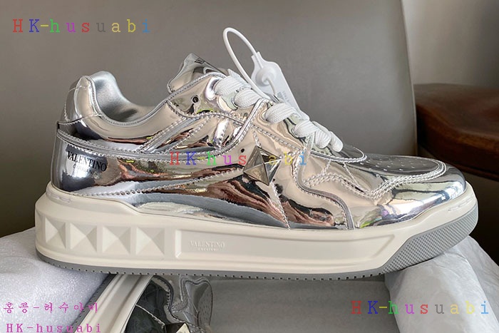 NEW 발렌티노 스니커즈 신상 V747742